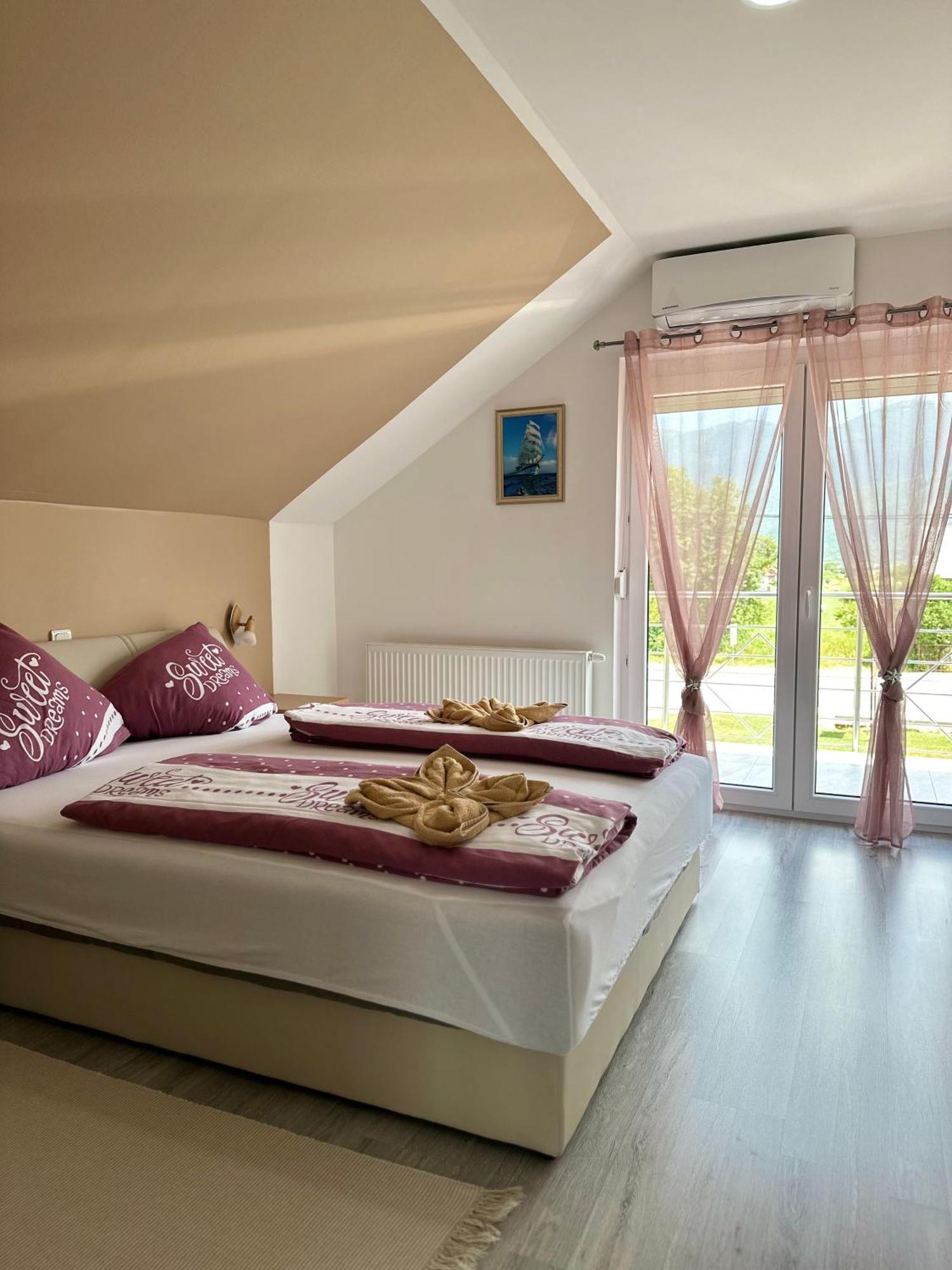 Sweet Dreams Home كورينيتسا المظهر الخارجي الصورة